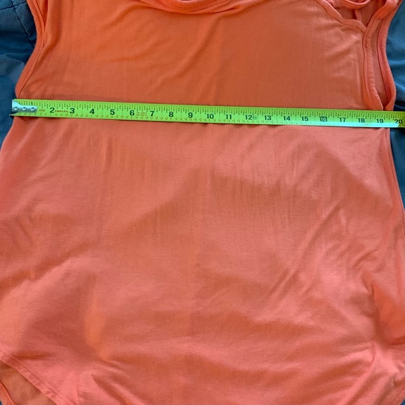 Flowy Tank - Picture 3 of 4